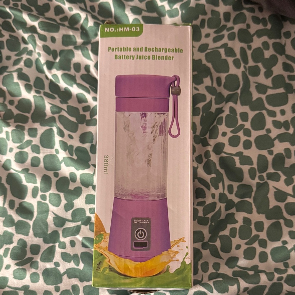 Pinkβ Portable Electric Blender